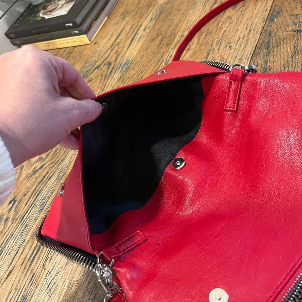 POUR QUOI? • Sac bandoulière pliable rouge - Picture 7 of 10